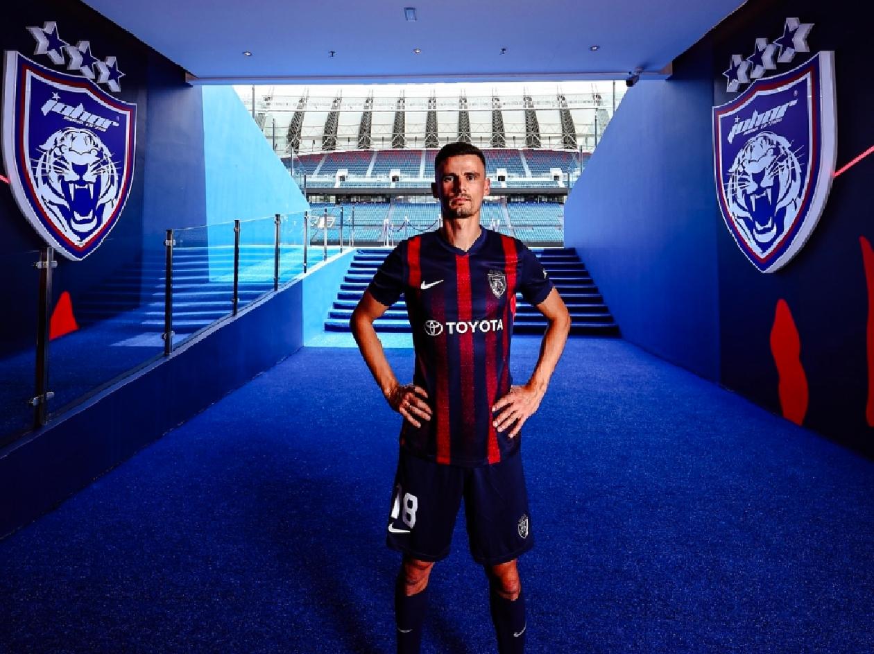 官方：原云南玉昆外援内内自由身加盟柔佛新山