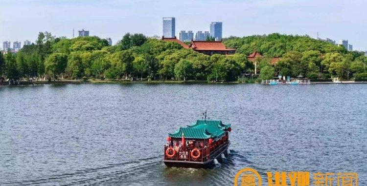 晚安超话  愿你把自己活成最喜欢的样子！！五一假期南昌礼物累计销售超14万件五一