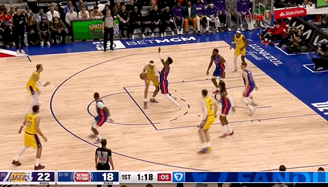 肯纳德三分，还记得这个位置吗？湖人vs活塞