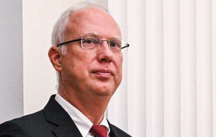 德米特里耶夫：霍尔木兹海峡局势或引发农业危机
 
伊朗武装部队总参谋部“先知卫士