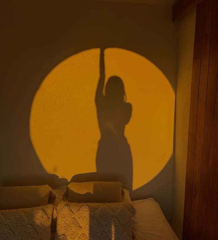 nuneworanuch 最近的图好多好喜欢的，尤其是这个影子，第二张太好看了，