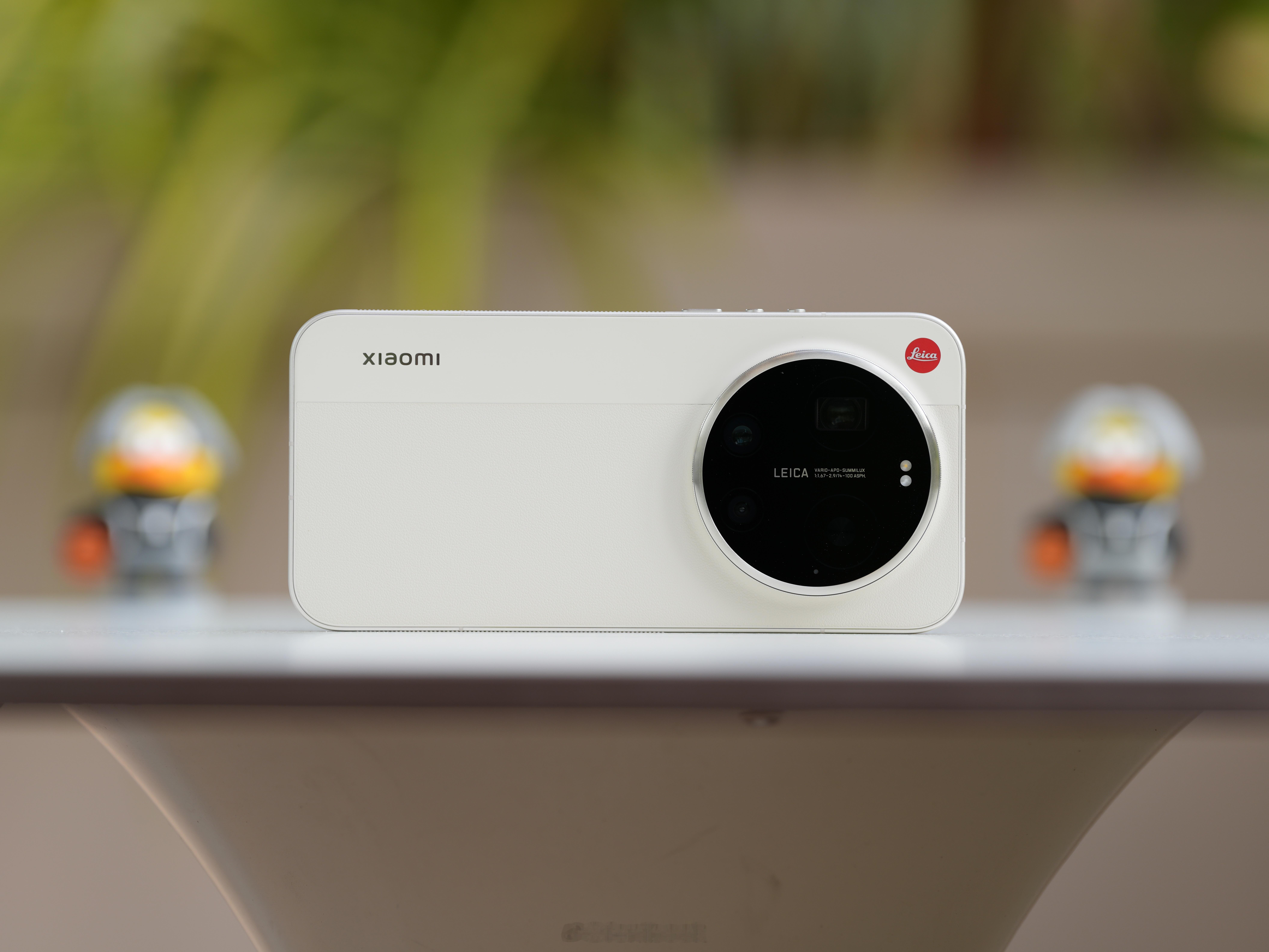 米徕➕本徕，不算徕卡的Leitz Phone的话，历史上跟徕卡合作的手机品牌有四