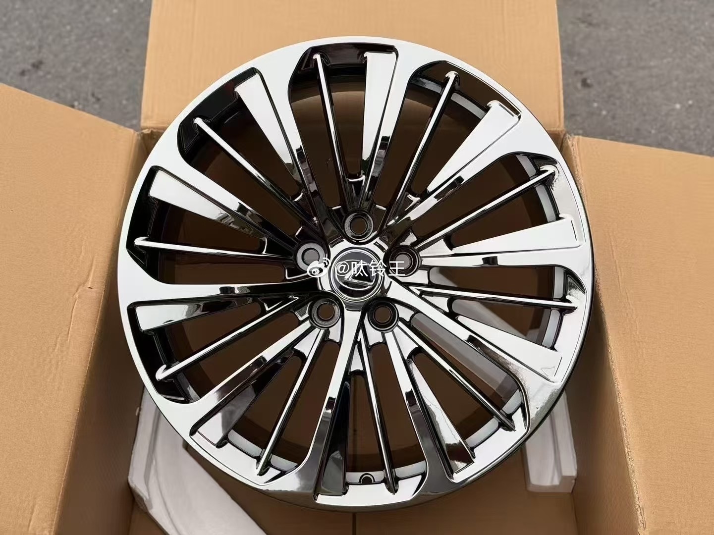 雷克萨斯LS🈴装通用  19/20寸黑电镀工艺 TLFW 𝐅𝐎𝐑𝐆𝐄