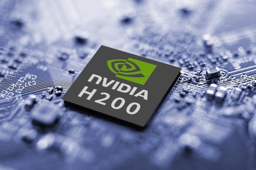 美国又开始抱怨我们不采购H200了！

美方先是主动搞技术封锁，明令禁止对华出口