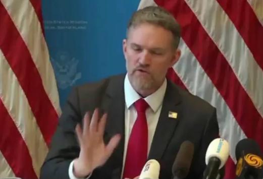 就在刚刚，宣布了！10月13日，美方贸易代表格里尔在接受福克斯新闻采访时表示，对