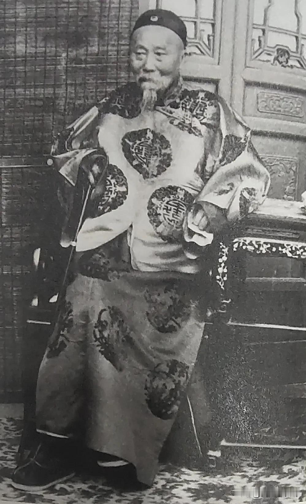 能认出他是谁的，历史绝对好！
