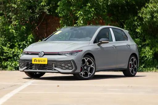 20万左右买高尔夫GTI，我更建议先看看二手2021款
 
如果预算放在20万左