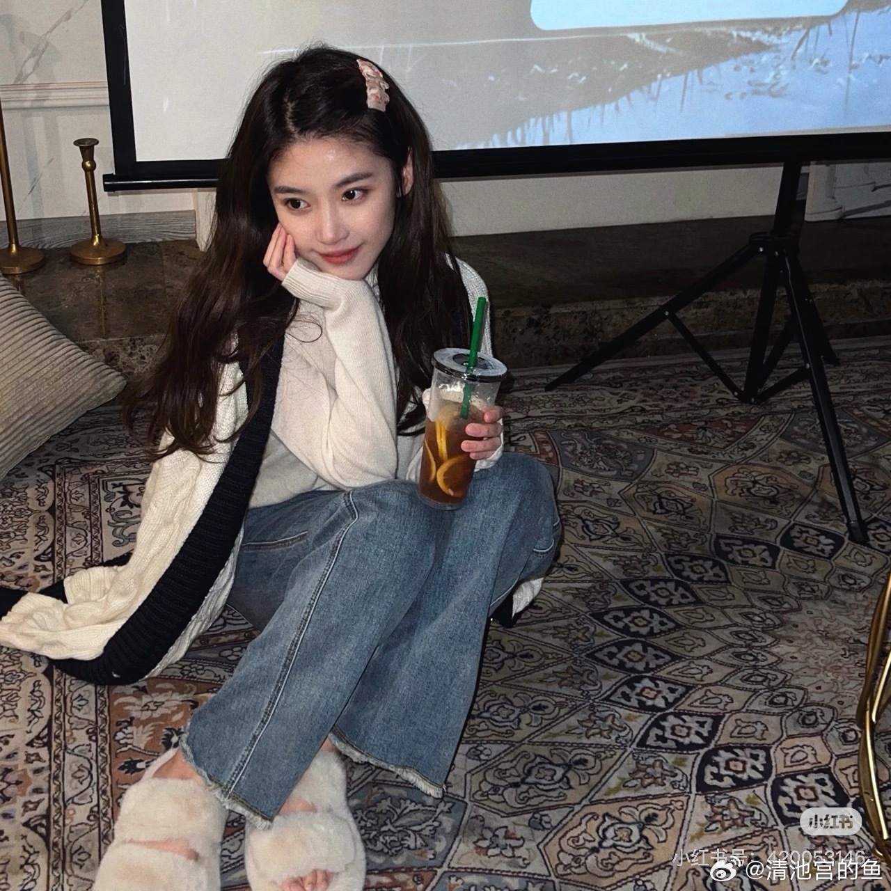 阿沁官宣恋情半藏森林风评太差了，不过她的风格实在太美了，很难有代餐。她的盘就是很