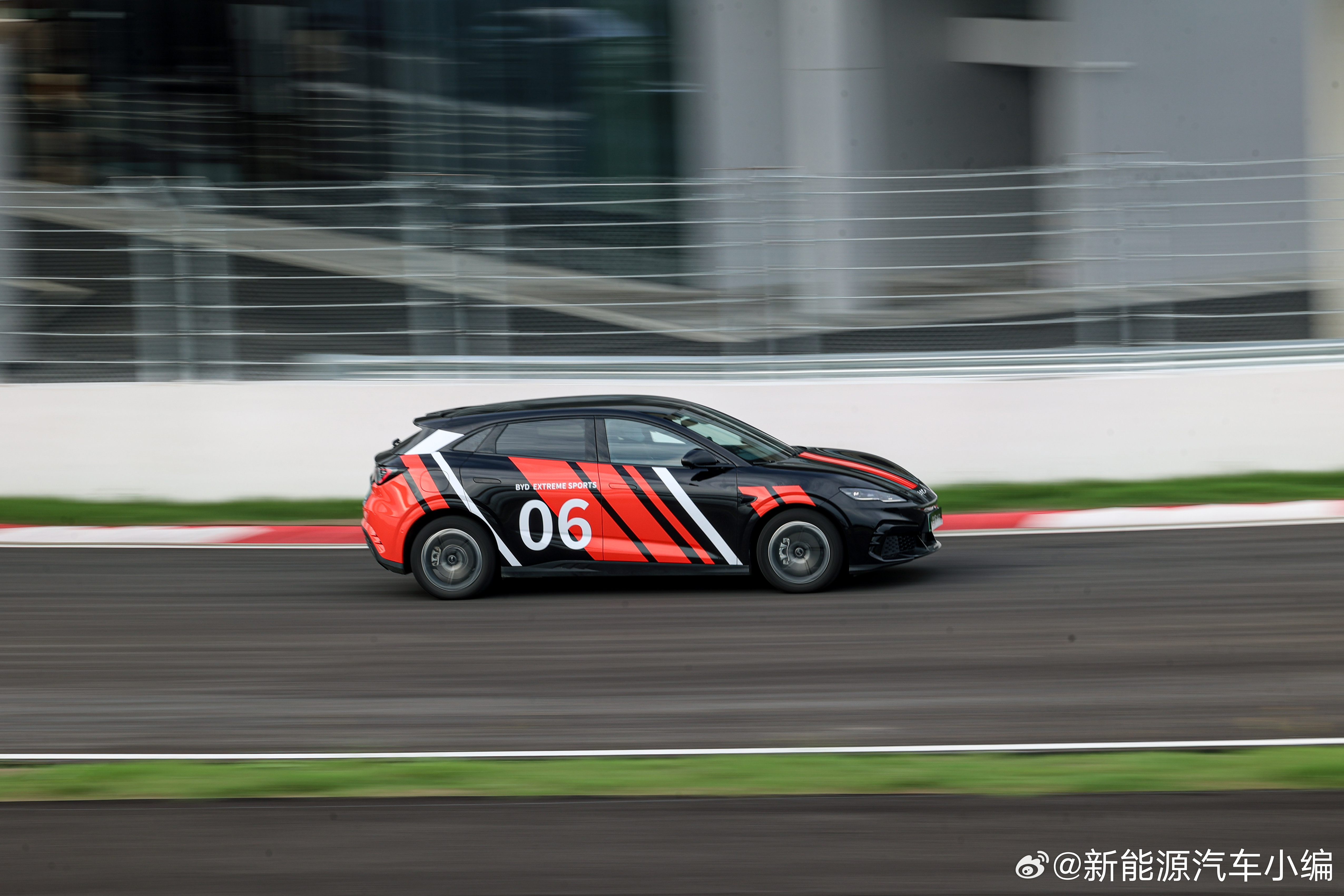 海豹06GT赛道开燥实力炸场又一位高管下赛道秀技术了~比亚迪汽车海洋网销售事业部