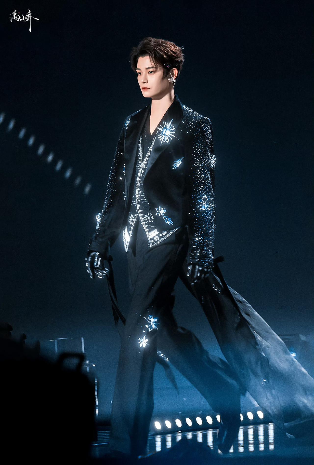 众口难调 唯有丁禹兮😋天知道等待有多长？我坚定不移站在这里，就是為了4月4日?