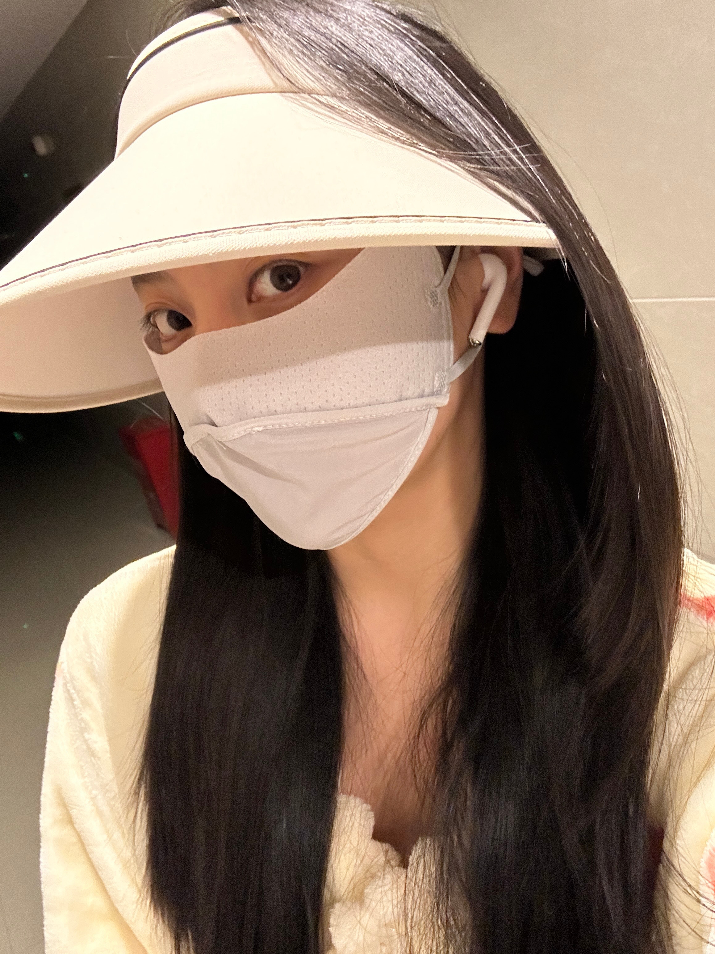 太恐怖了 私生饭都追来我家小区楼下当保安了（作为女明星的我 可千万不要被认出来惹