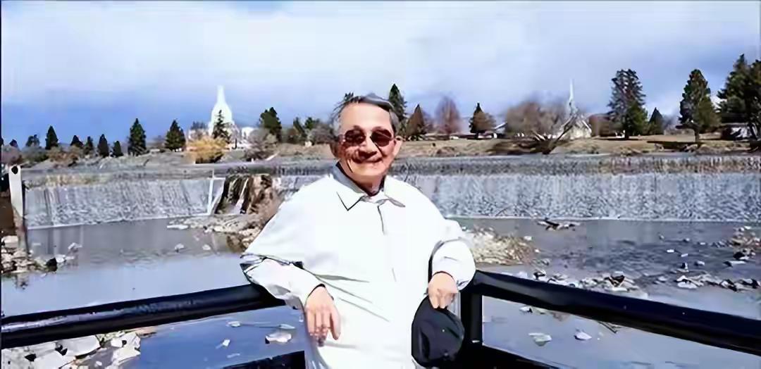 张宪义1943年生在海南海口，小时候随家人去了台湾。他从小对物理感兴趣，成绩好，