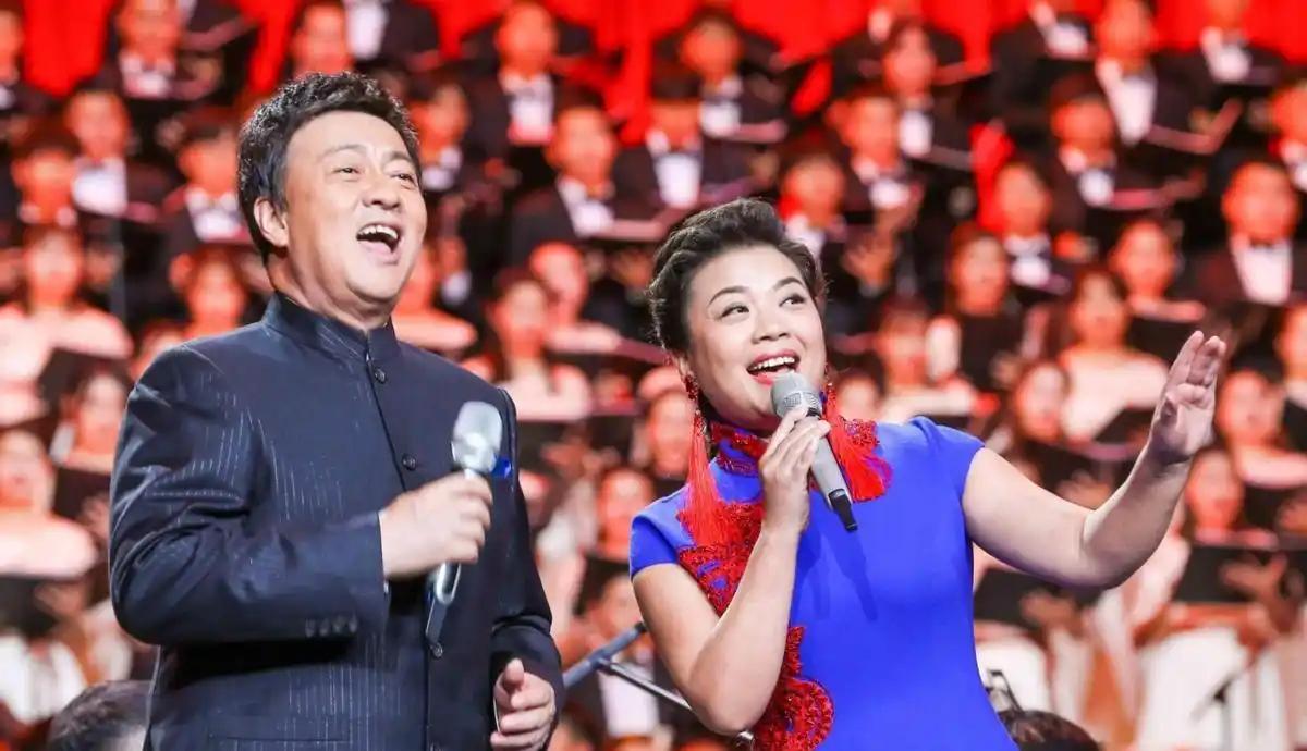 张也58岁，张继宏65岁，都是我极为喜爱的歌唱家。听他俩的歌，总让我心潮澎湃。他