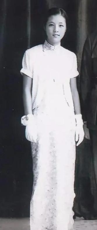1938年，52岁程潜迎娶19岁女学生，新婚夜少女痛哭，程潜只用一句话就让她相守