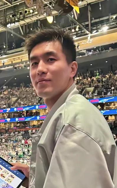 郭艾伦，南北大腾挪，沉寂后，大爆发概率究竟有多大？

         从东北到