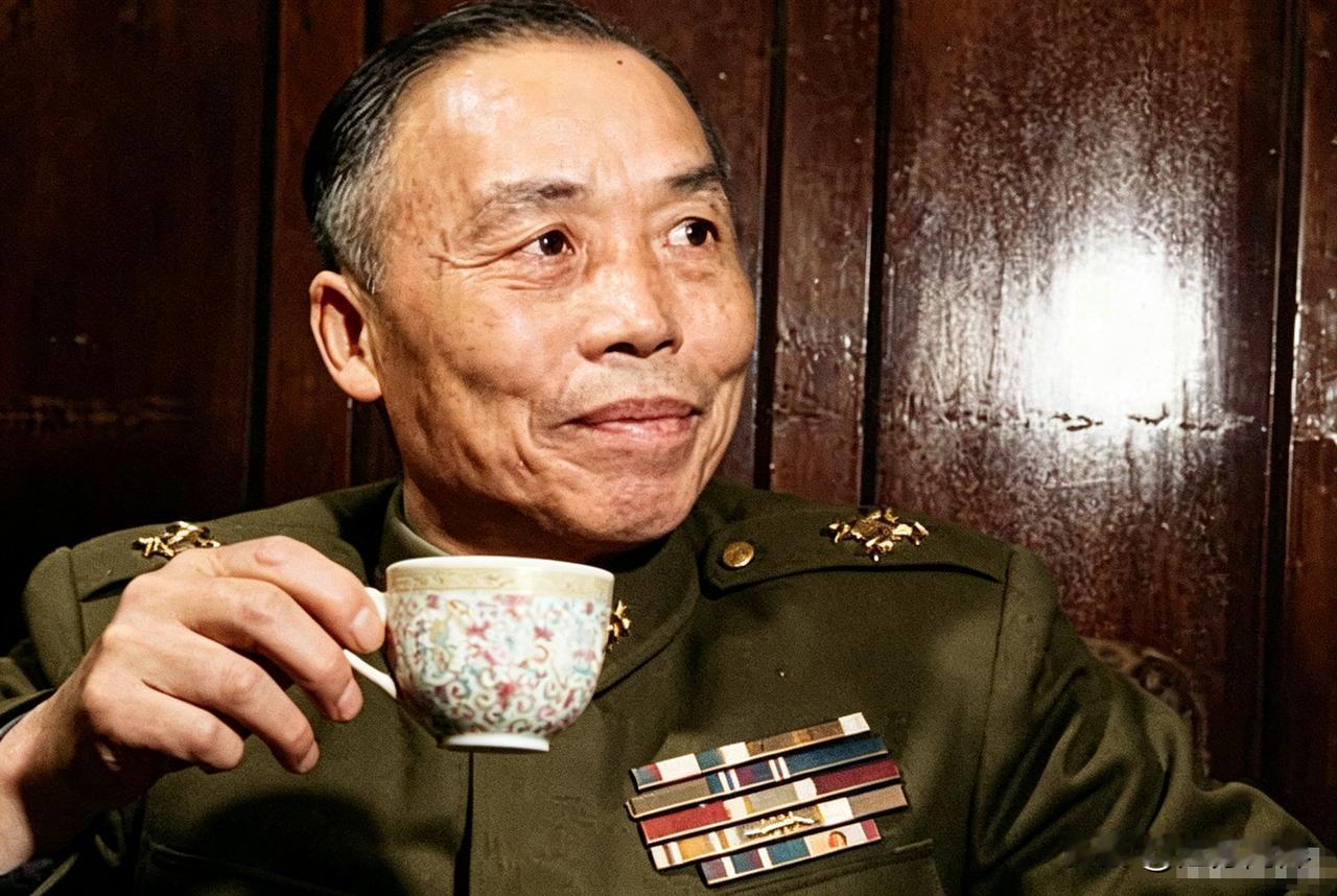 1、李宗仁，广西桂林人，中华民国军事家，爱国将领，指挥了著名的台儿庄战役，“新桂