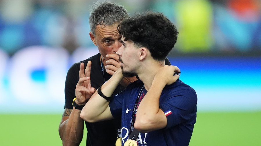 巴黎圣日耳曼  🎙️路易斯·恩里克🇪🇸谈维蒂尼亚的上场时间非常长🇵🇹 