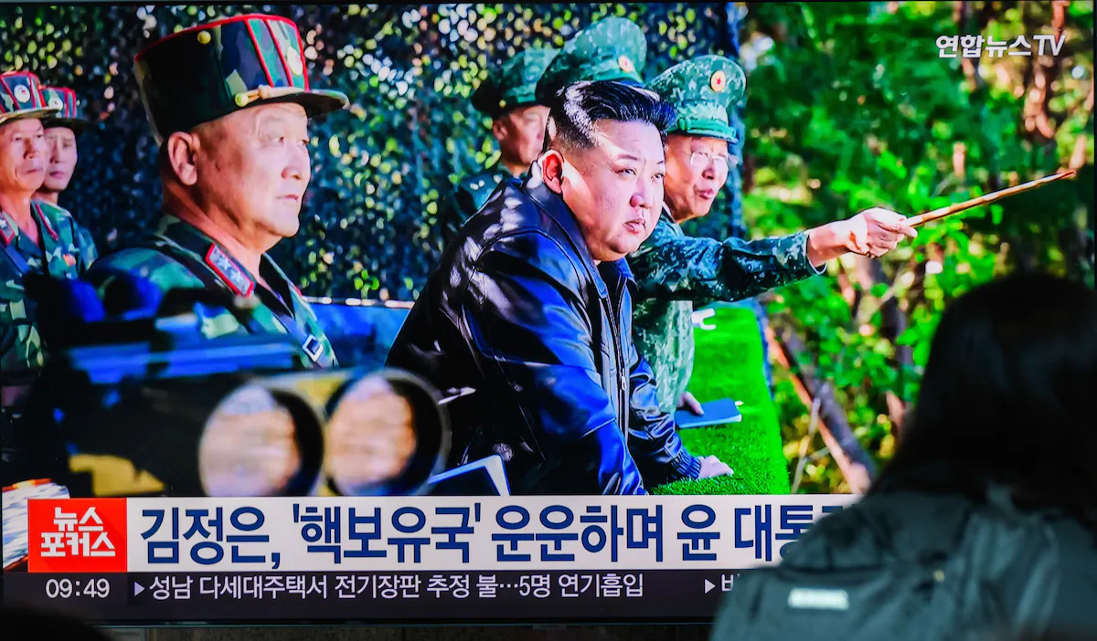#朝鲜已向前线部队下达准备射击指示# 韩国首都和边境线的距离，就是几十公里，稍微