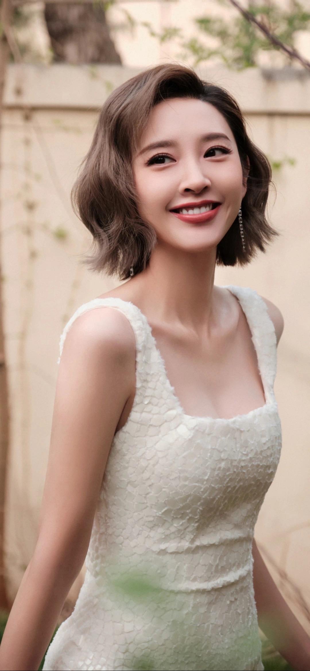 唐艺昕 治愈系系笑容
