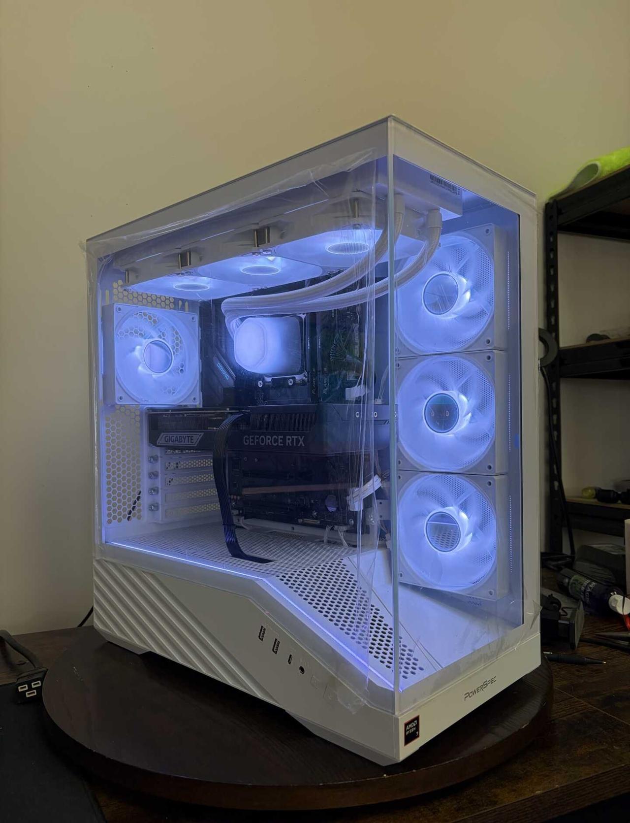 纽约出两套 98x3d 5070Ti 游戏机
配置如图，均为 32G 2T，均不