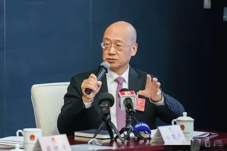 贪婪必须止步！上海两会发出了最强音：网约车抽成必须腰斩，死死钉在10%这条生死线