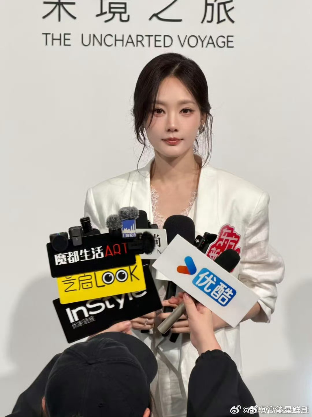 李一桐说自己肿成悲伤蛙李一桐这也太可爱了，肿成悲伤蛙还自嘲，这心态真的好好！姐姐