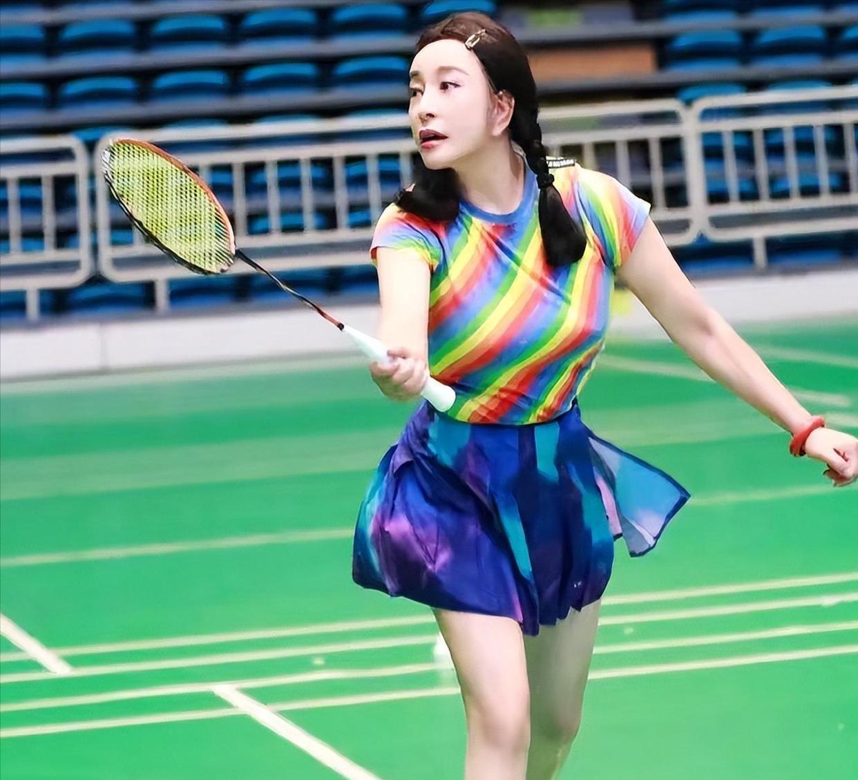 医生检查完75岁的刘晓庆，说了一句让人有点意外的话：她的肌肉量，跟五十岁的人差不