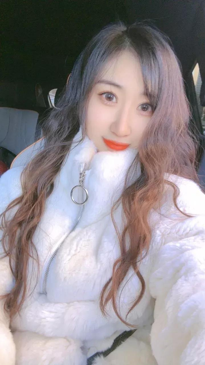 我爸是工地的一个小领导。

有一次工地需要清扫工，当时没有合适人手，就从当地劳务