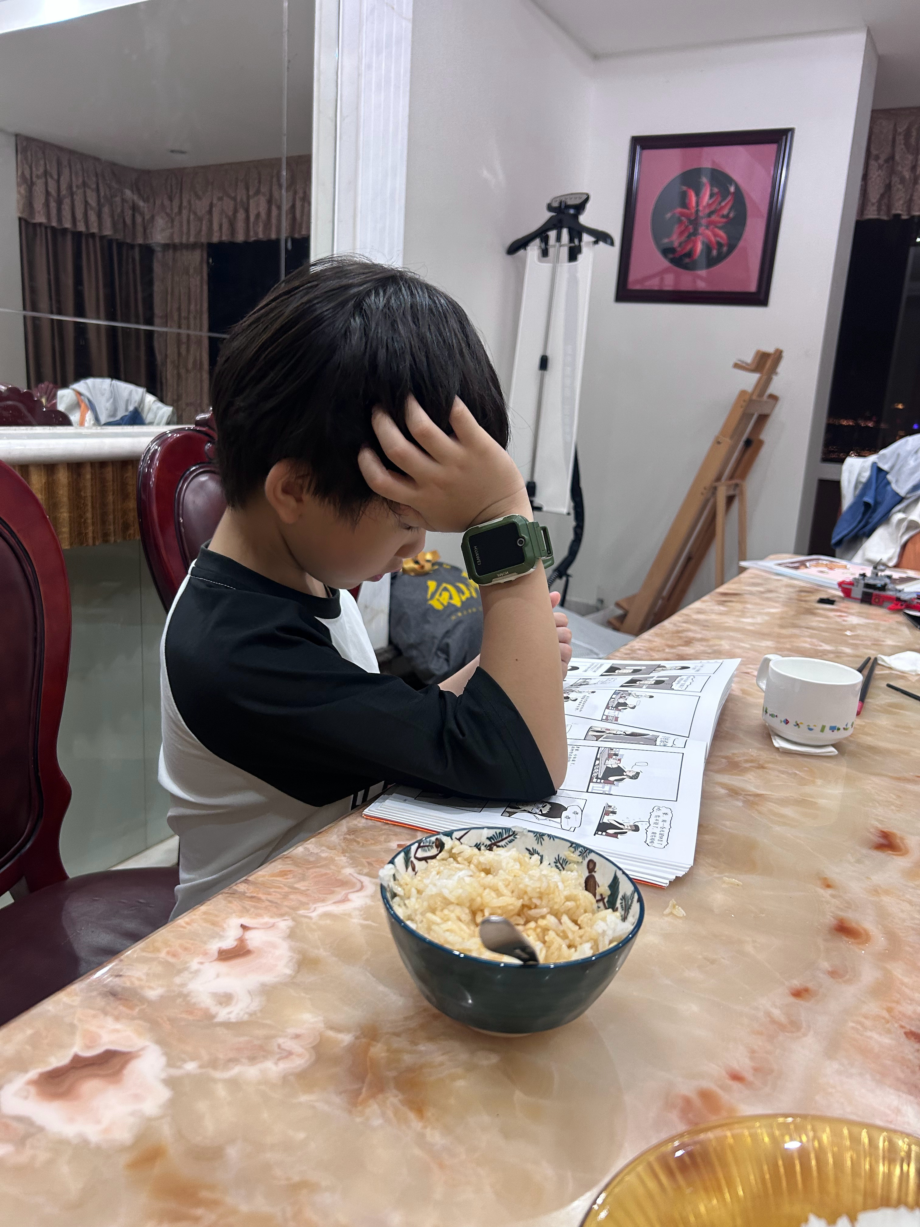 我不催他，半小时后我会再拍一张。 