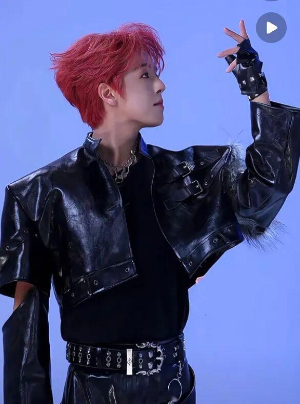 刘冠佑回应被说做团播可惜了 林超泽回应团播为了赚快钱 官宣团播时，不少人疑惑“明