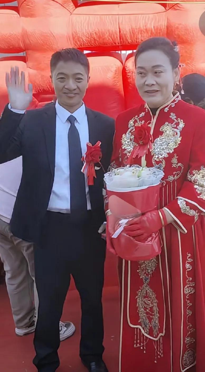 38岁的姐姐终于结婚了，如愿嫁给如意郎君，彩礼8万8，男方有房有车。
主要是他们