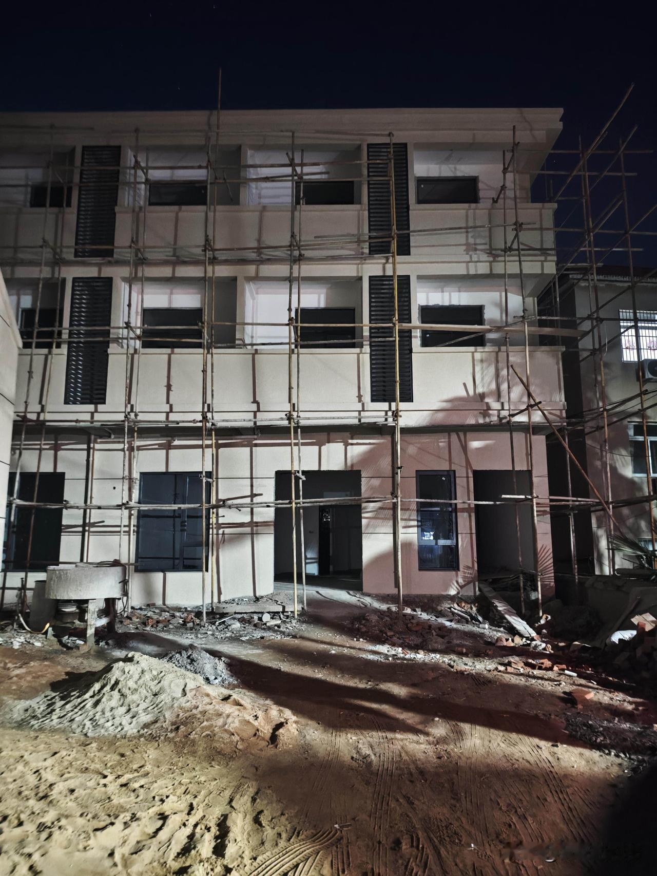 农村老人的困局，200养老金
初3，初4去大山里走了一些亲戚，因为我爸妈都是两边