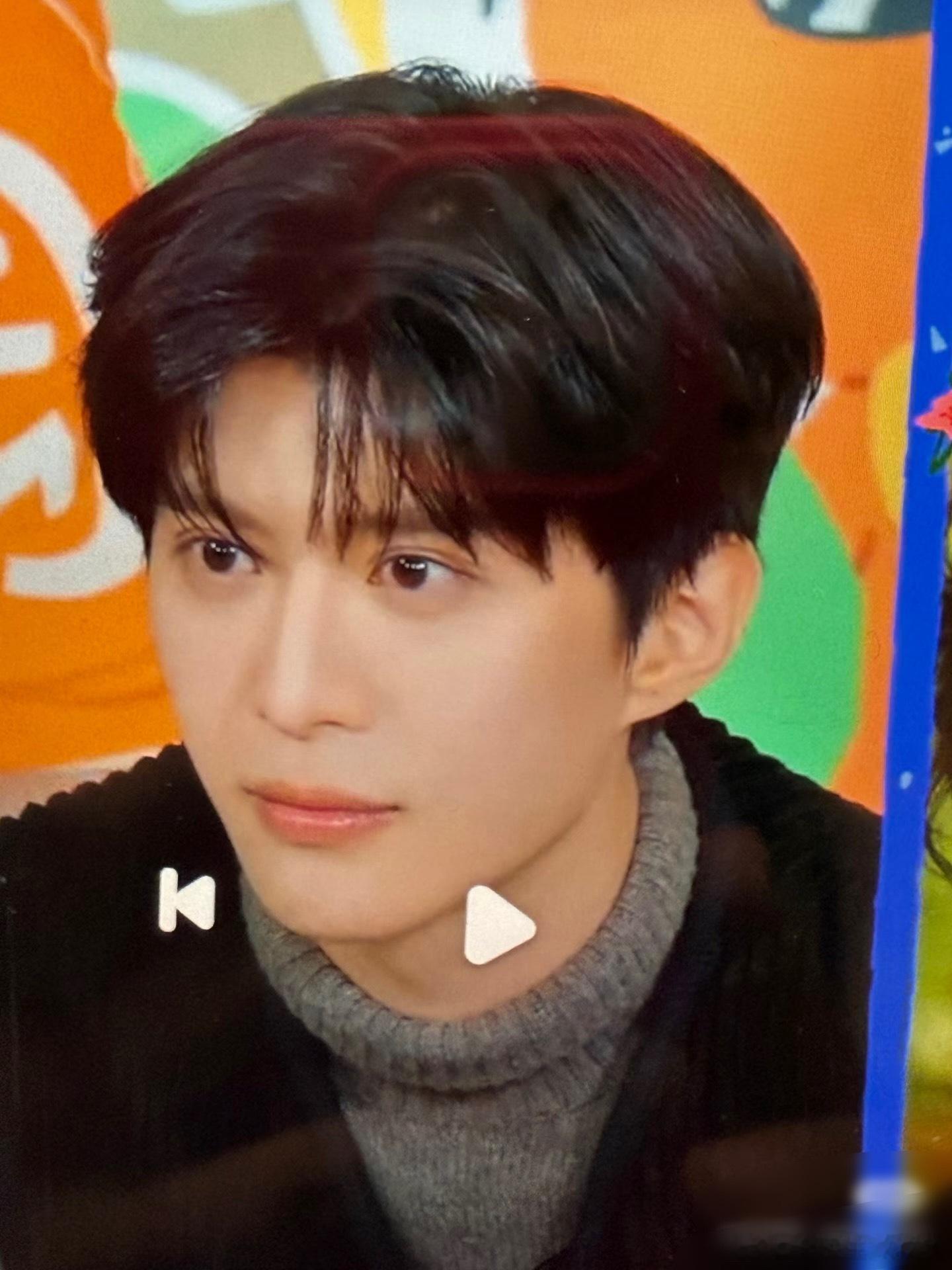 有些人是天生适合单眼皮，，比如范丞丞双眼皮当不了一点儿颜霸哈 