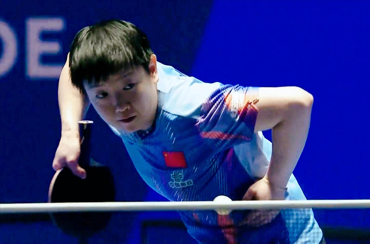 我去！孙颖莎反手进步这么快，居然反手连赢鳗鱼3球。

第一局
孙颖莎发动非常快，