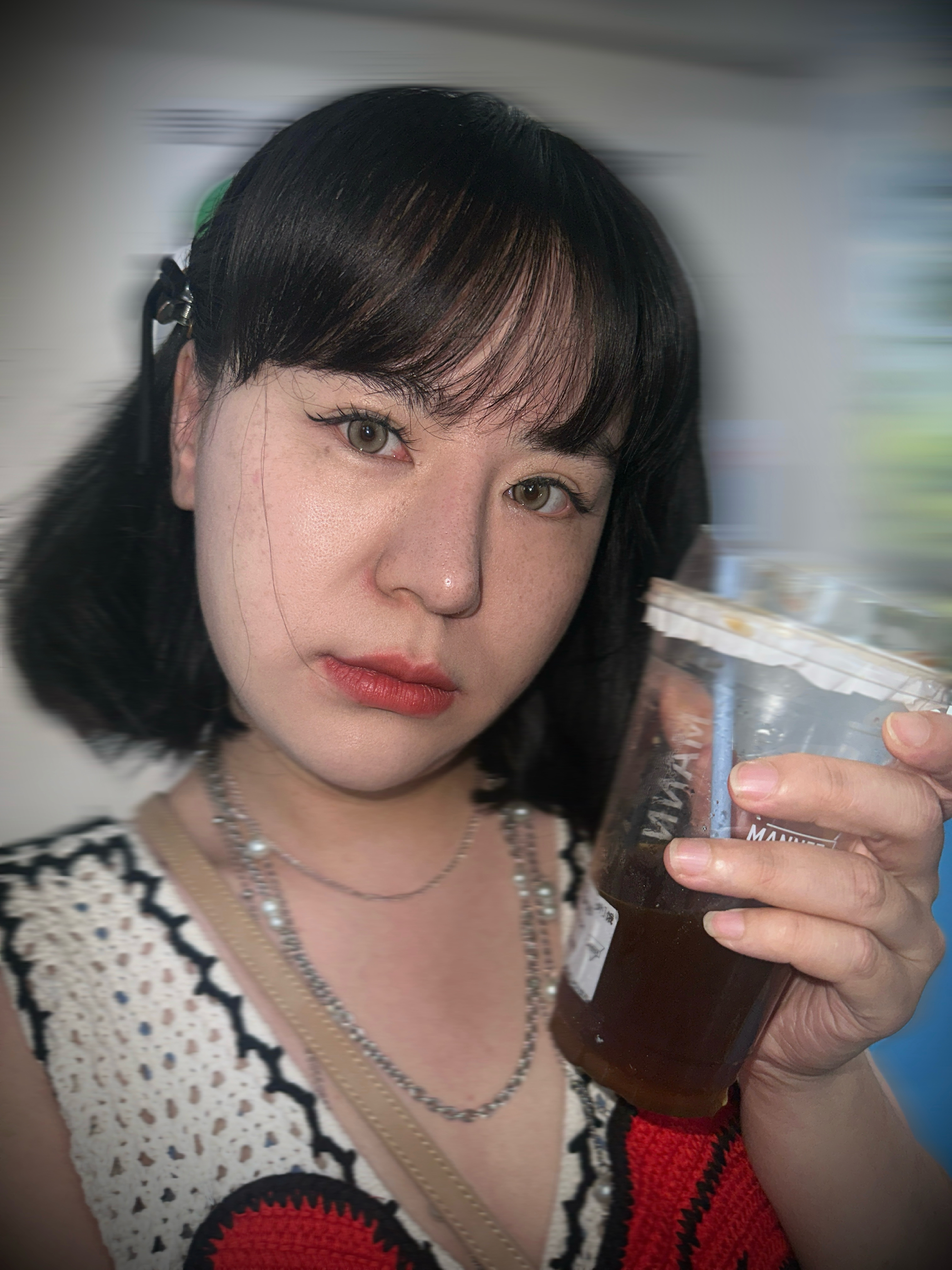 我刚照了镜子我和这张照片长得一模一样见我的人都知道 