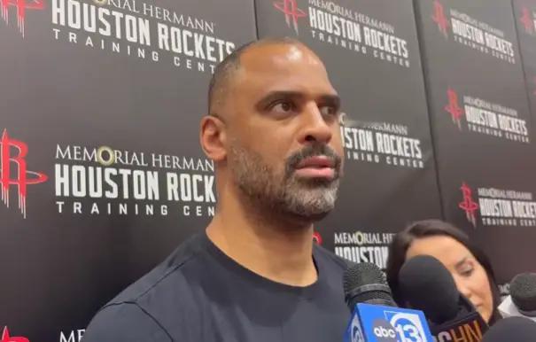 乌杜卡：“我们需要在KD持球发起和进攻终结上做好平衡，不要让他每回合持球，也可以