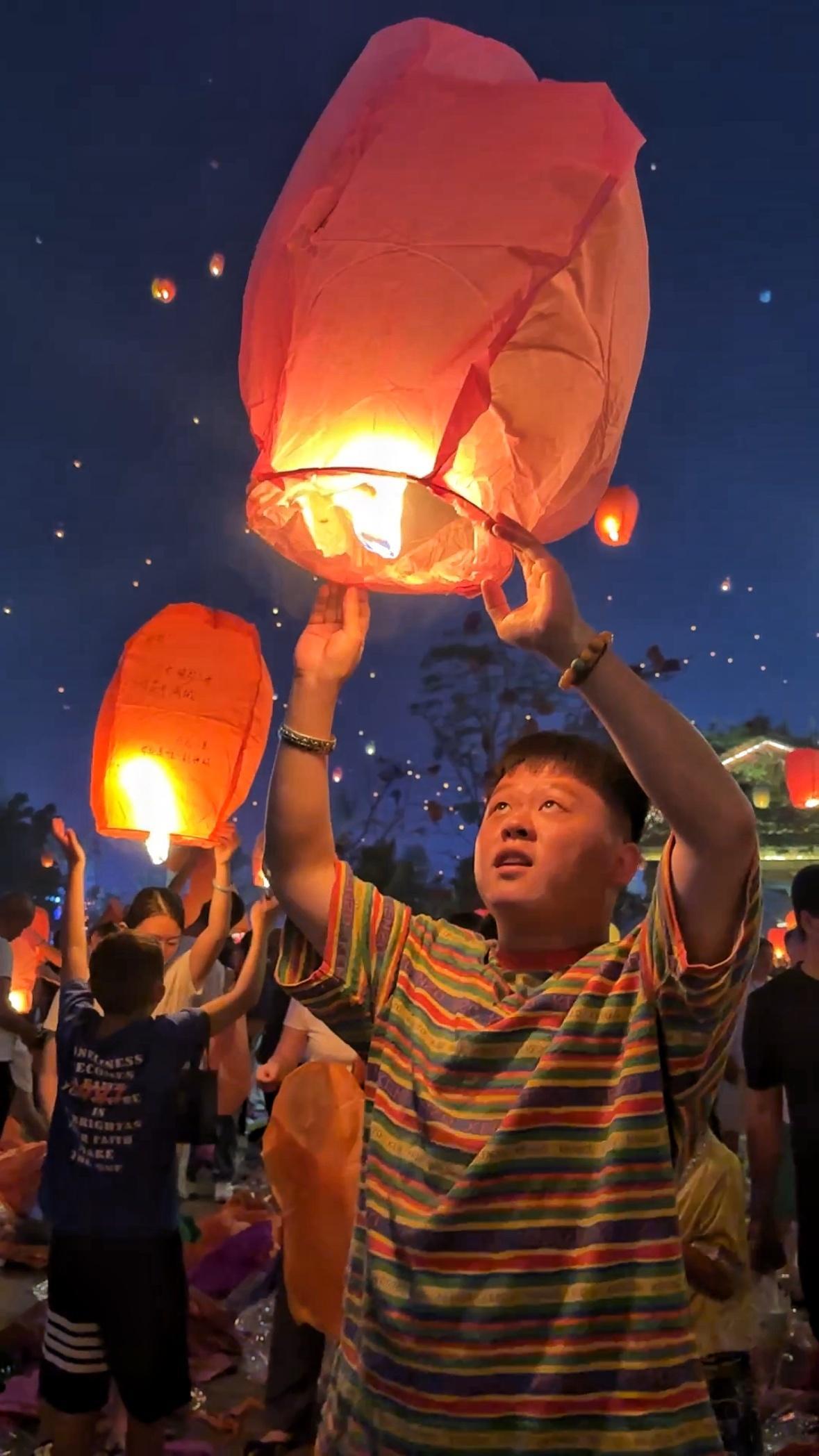 西双版纳的泼水节攻略，今天我来简单分享一下，总结了5点，最后一点尤为关键，感兴趣