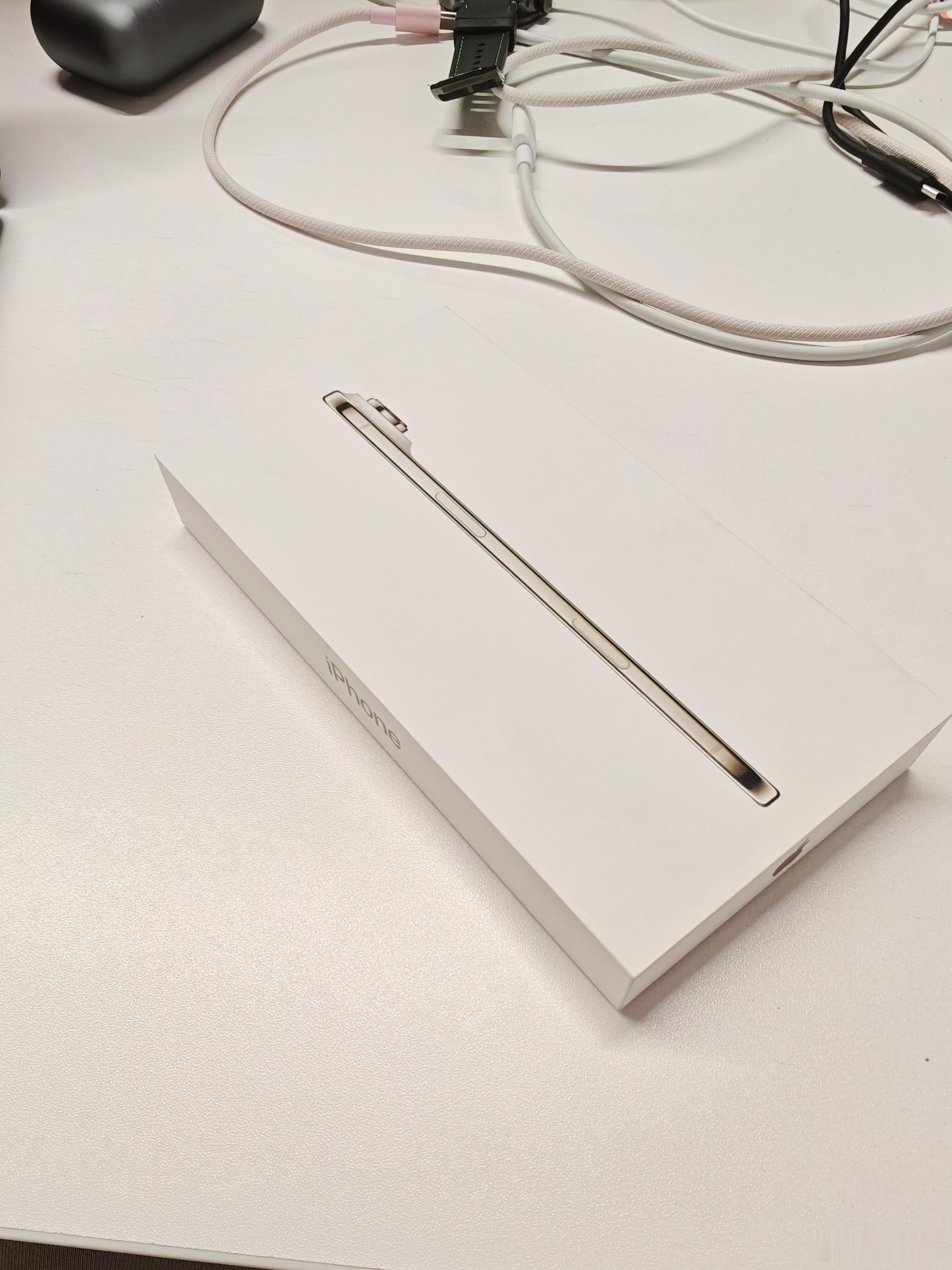 加入Air党前一段时间是16 pro加小米小折叠，逐步切换到了小米17pro加i