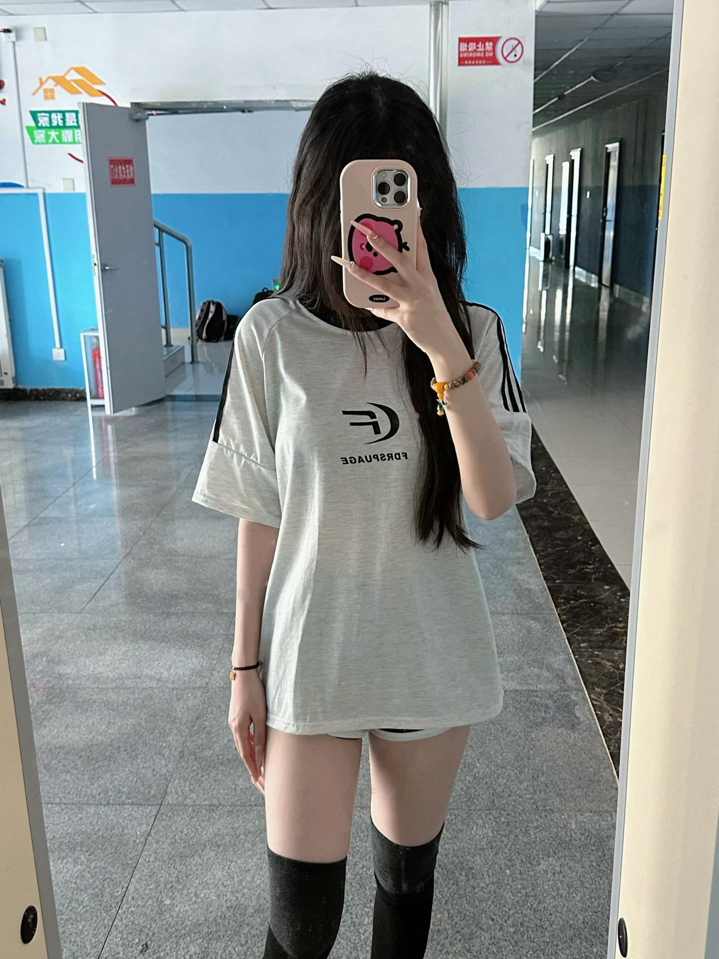 一定要说理想型的话 那我喜欢能让我笑的
