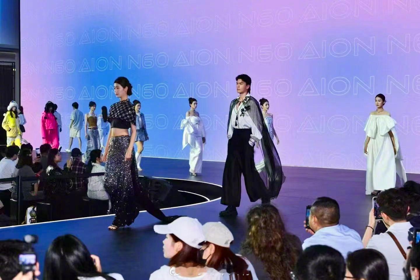 11.58万拿下30万级高阶辅助驾驶埃安N60开启预售，起售价11.58万元。车