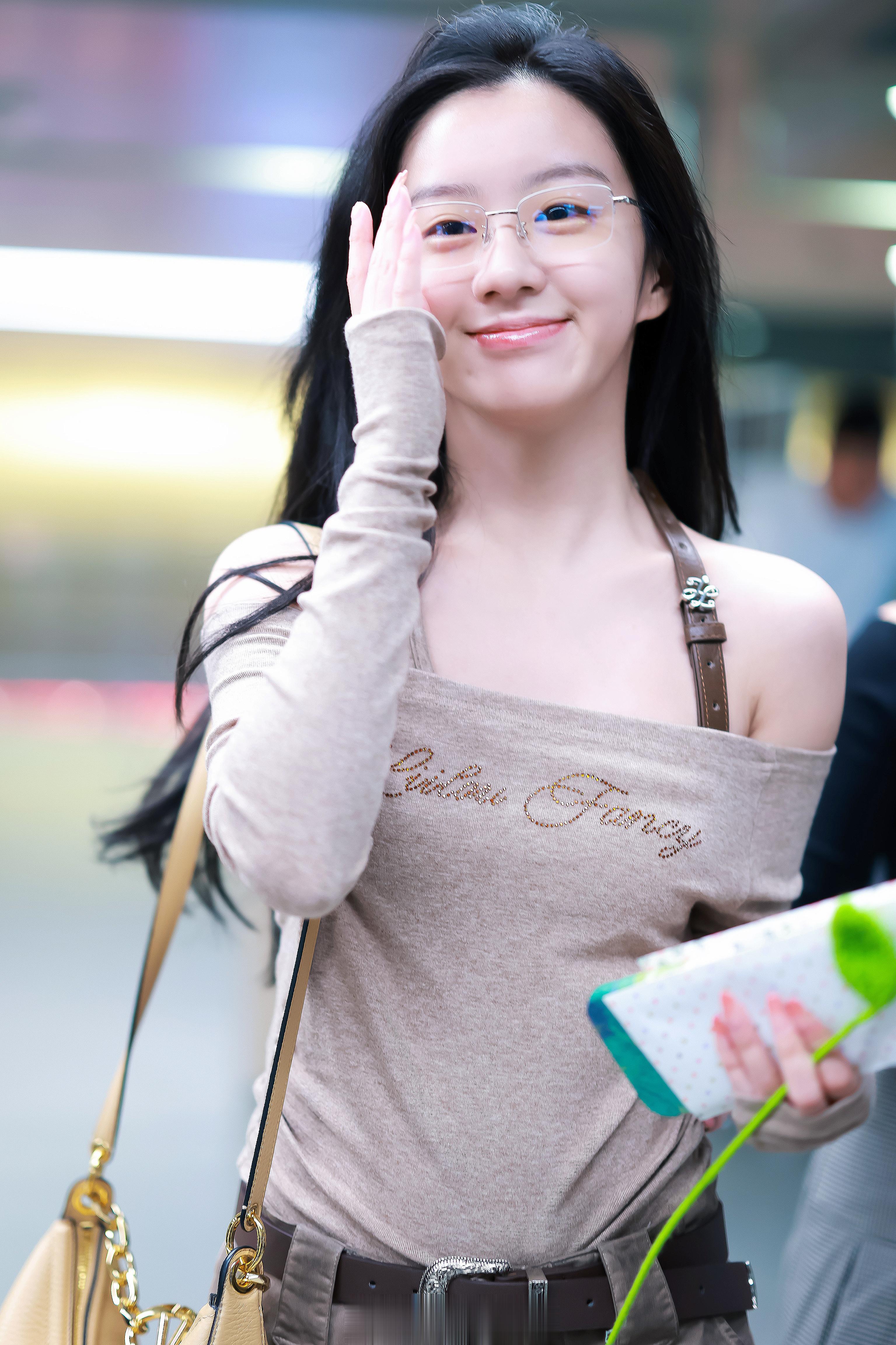 #包上恩[超话]# 北京✈️上海 ​​​