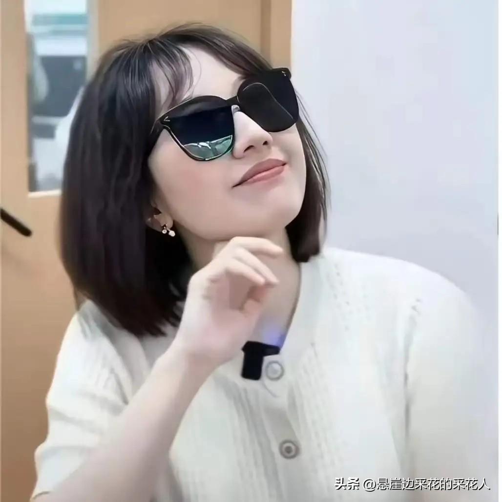 一个眼科博士，一个泌尿外科博士，那医术肯定没话说，都是实打实靠专业能力熬出来的！