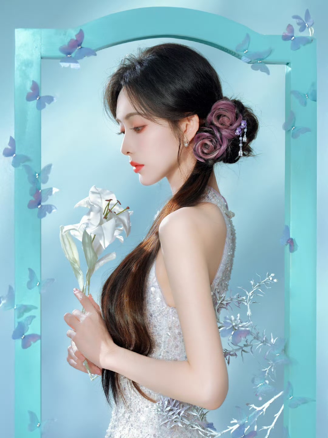 孟子义[超话]孟子义渐变紫色亮片旗袍 眉眼如画，顾盼生辉，孟子义旗袍造型，东方韵