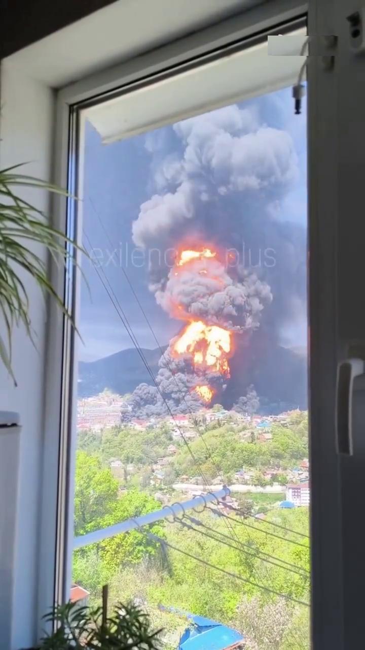 乌克兰打回来了！3袭俄南部，触发俄军发起单月打击之最！
乌克兰就要摧毁，克拉斯诺