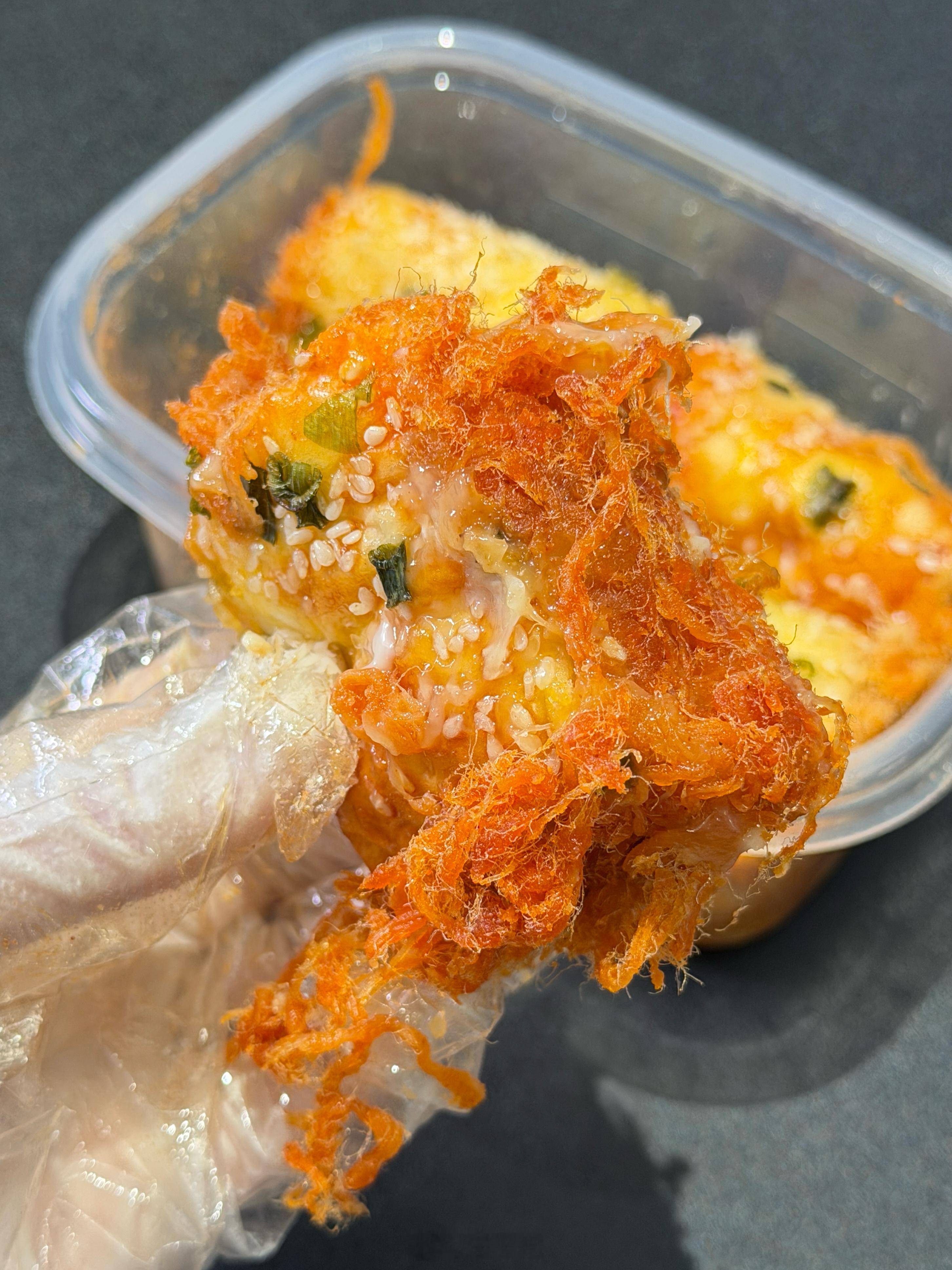 忌口期间看到我相册里的肉松面包