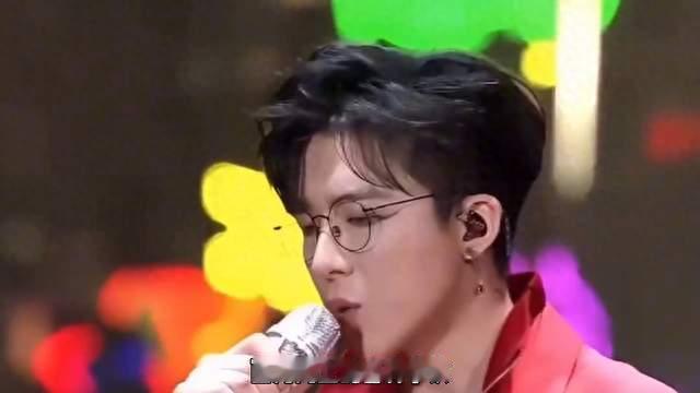 刘宇宁直播激情演讲，掀起热议狂潮！