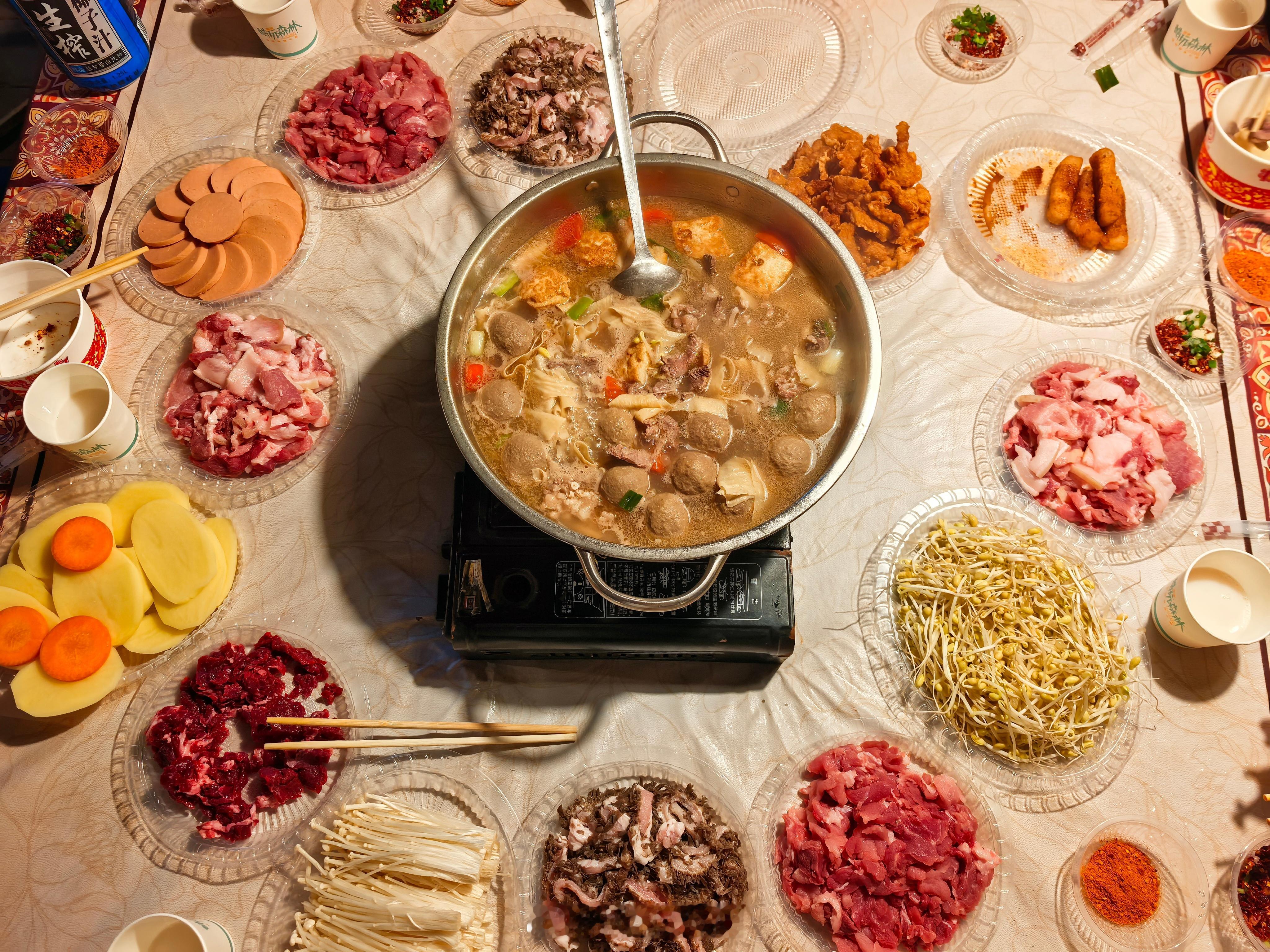 第一次溶洞火锅🥘… ​​​