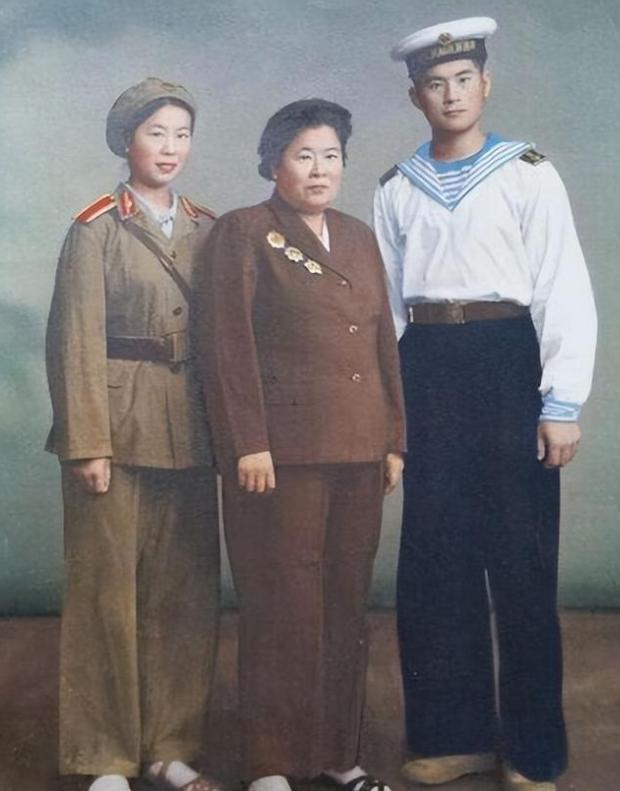 1936年冬，河西走廊寒风刺骨，数万马家军骑兵步步紧逼，深陷重围的西路军已然陷入