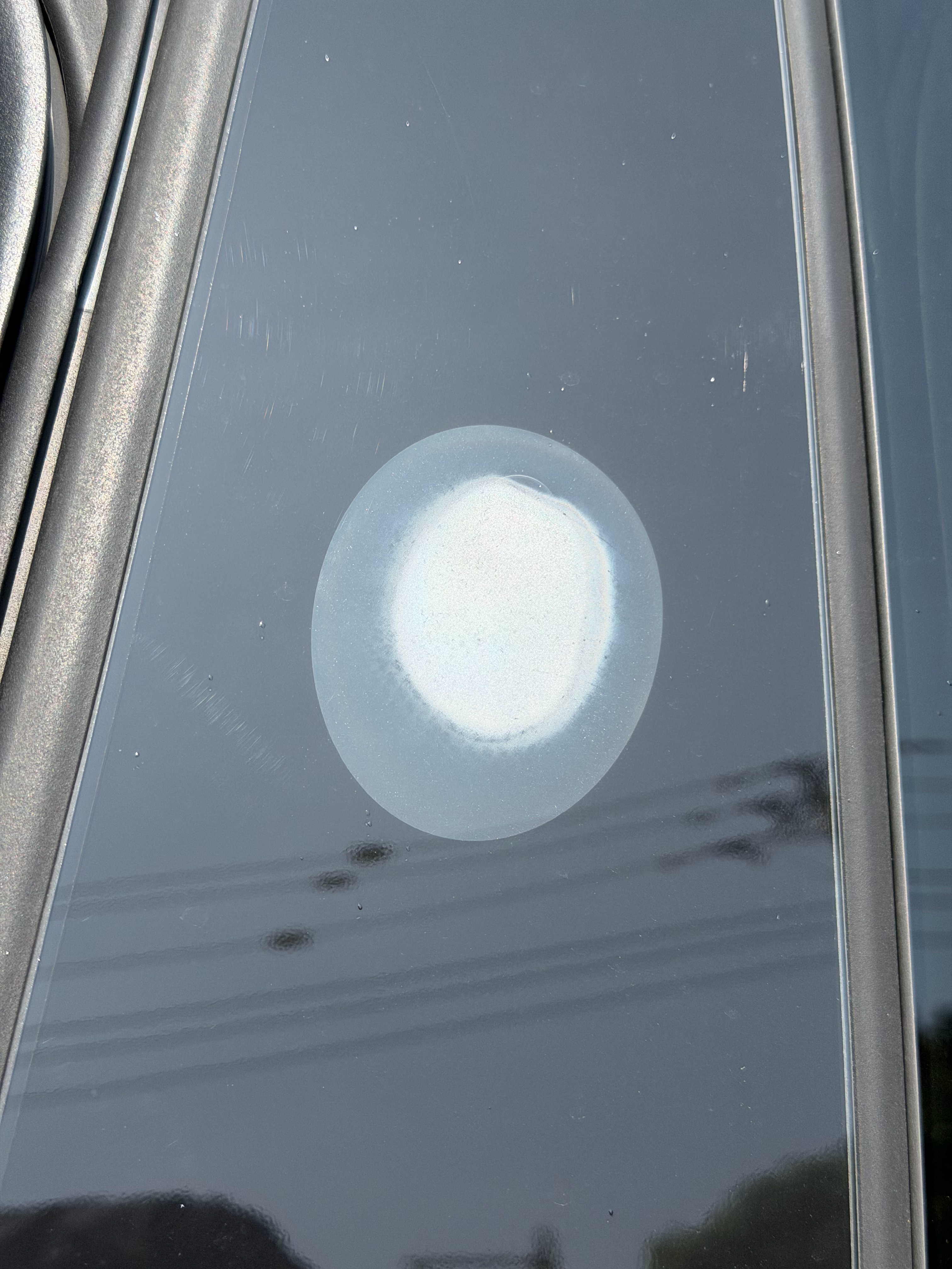 某车的侧向视觉摄像头没有雷达不白瞎了？智驾系统还没报错提示 