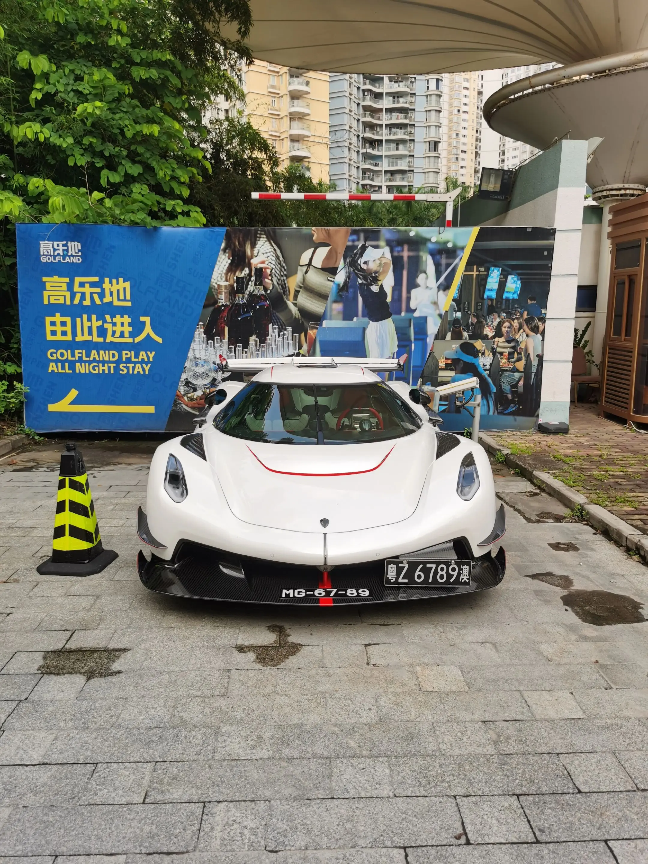 偶遇大陆唯一一台柯尼塞格jesko